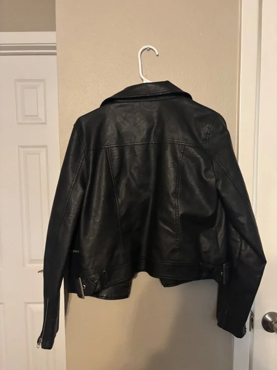 Chocolate U.S.A Faux Leather Moto Jacket – Edgy Classic - Picture 2 of 3